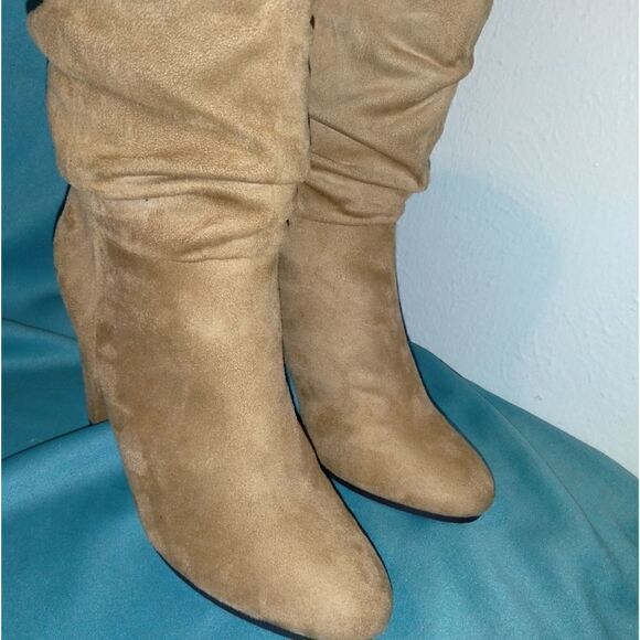 NY&C beige block heel boots, size 7 - Picture 5 of 8